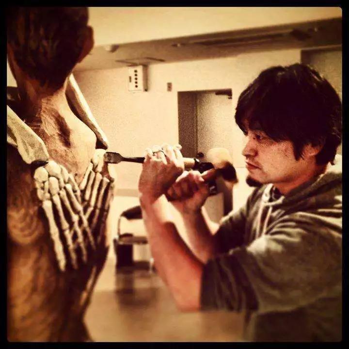  Yoshitoshi Kanemaki l “一個(gè)人”的矛盾與對(duì)立 